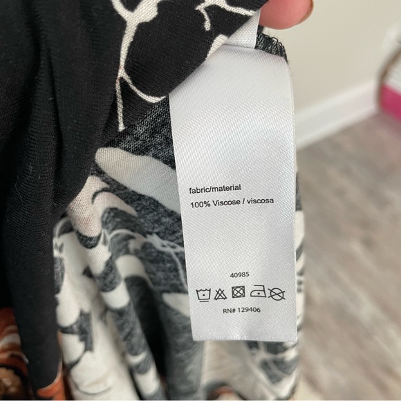 Floral Off-Shoulder Top - Picture 7 of 7